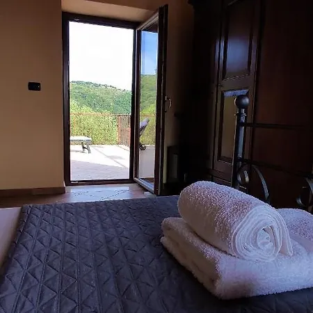 בית חווה La Formica - Panoramic Stone House With Sea View אשאה